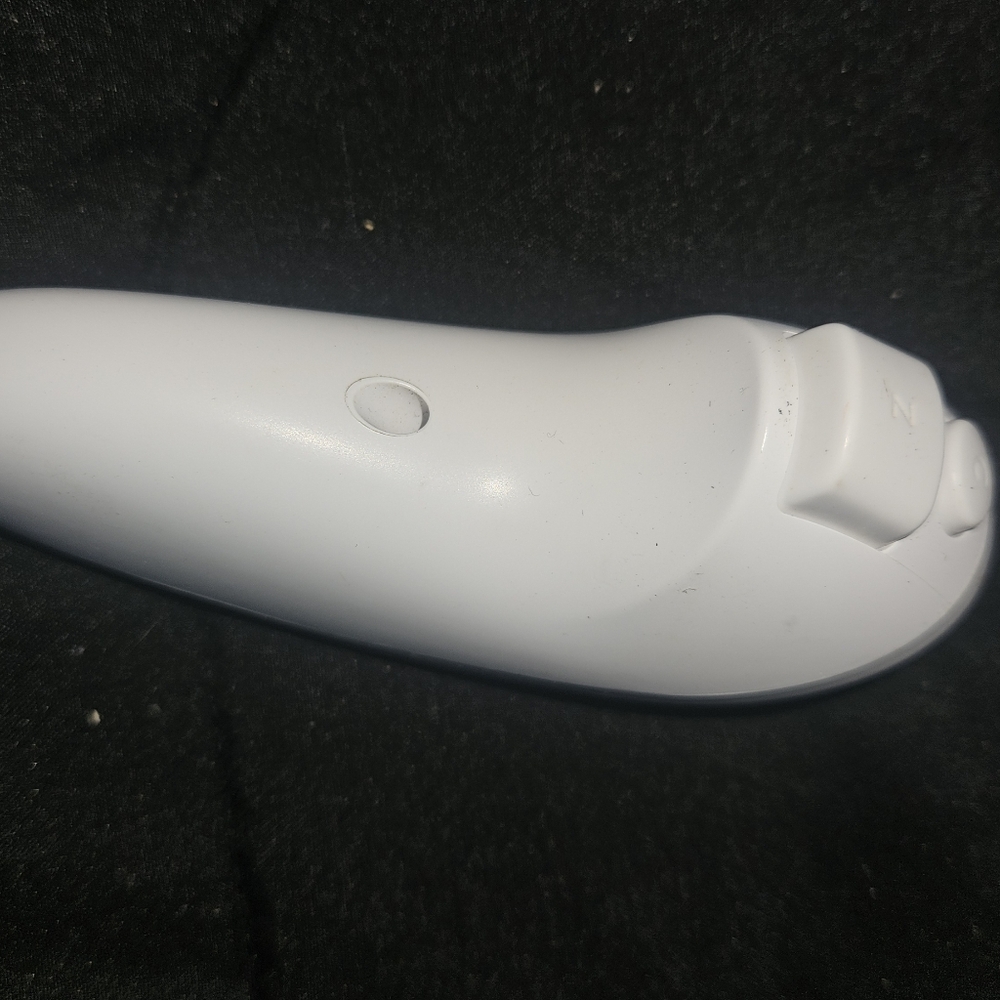 NUNCHUCK FOR Nintendo Wii - Picture 2 of 2
